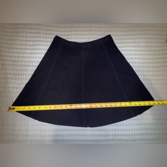 Theory Black Women's mini Skirt. Stretchy sweater braided stripe Size small NWOT - Picture 11 of 12